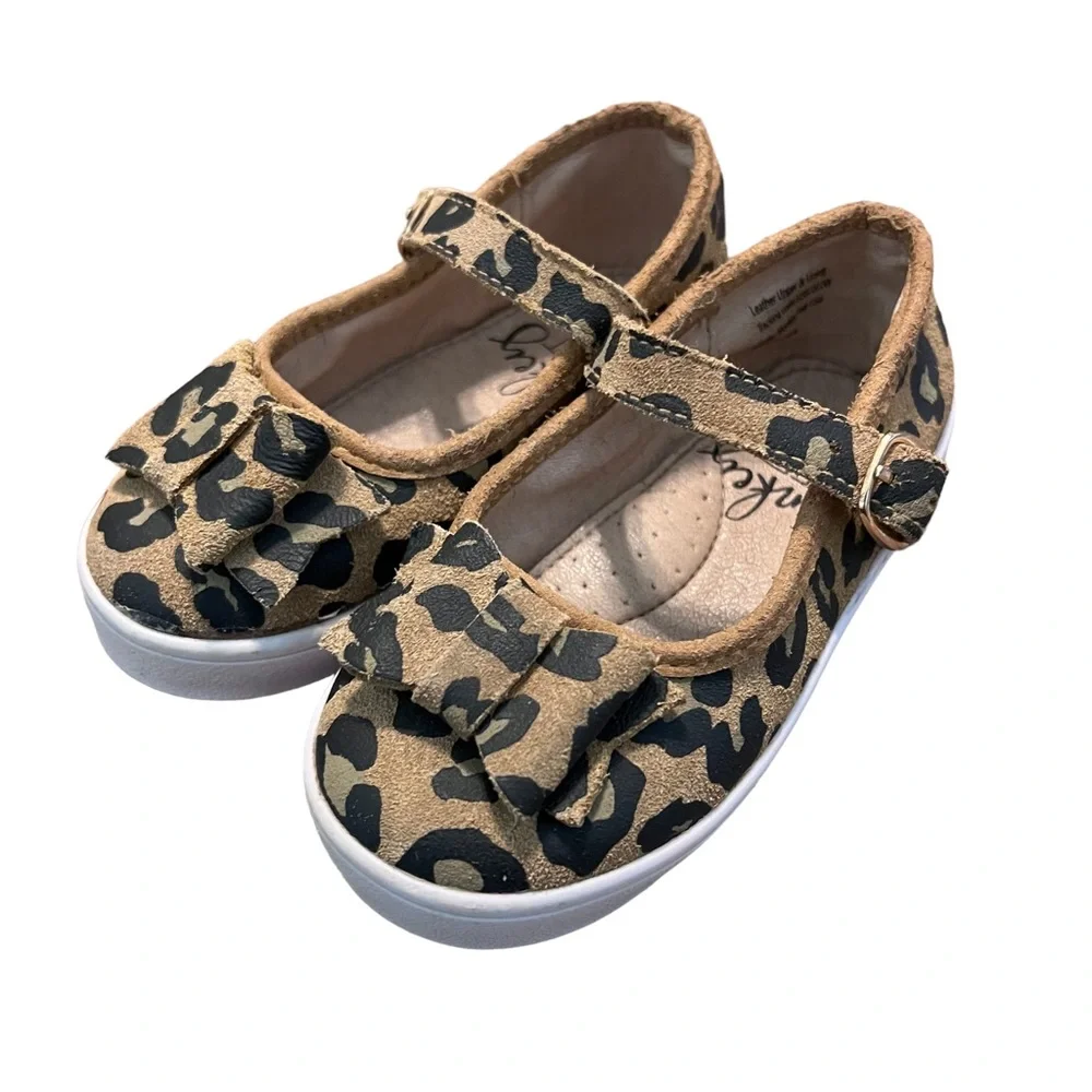 Monkey Feet Mary Jane Bow Shoes